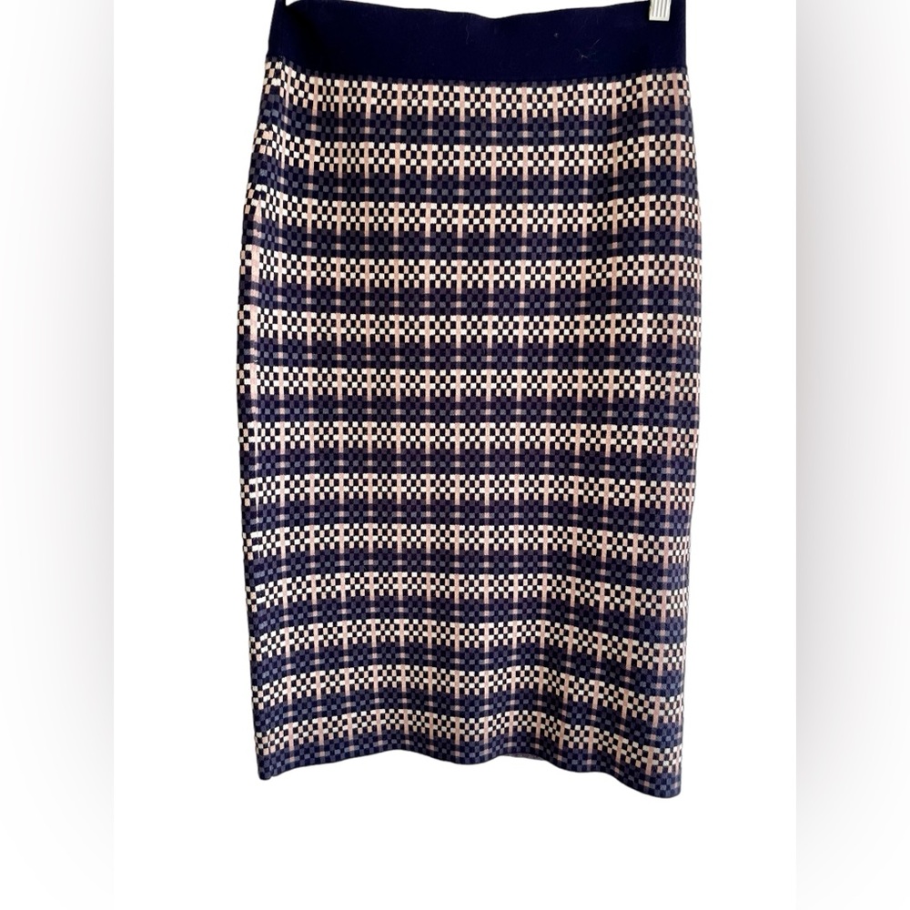 Ann Taylor, knit, pull on, pencil skirt.